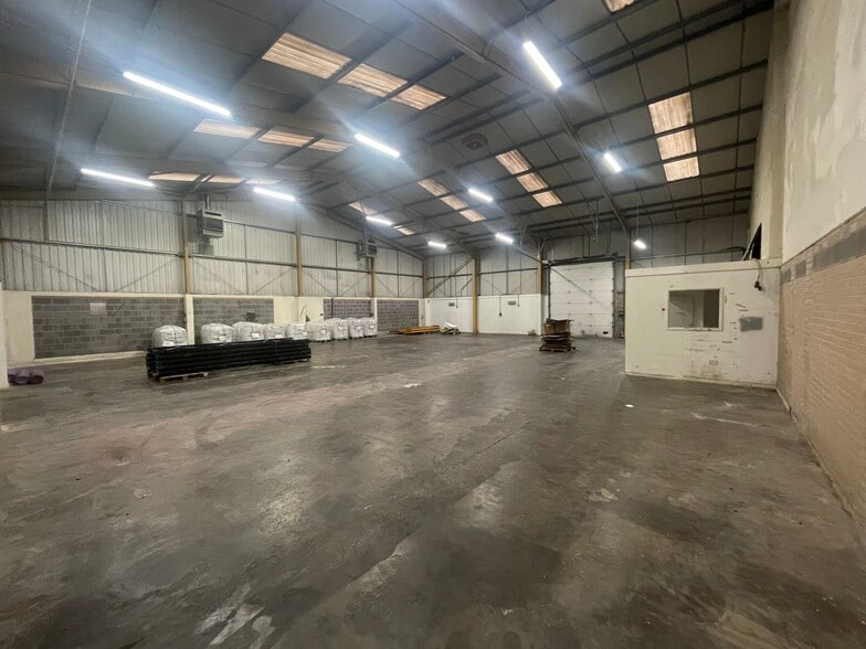Lowmoor Industrial Estate, Wellington to rent - Interior Photo - Image 3 of 10