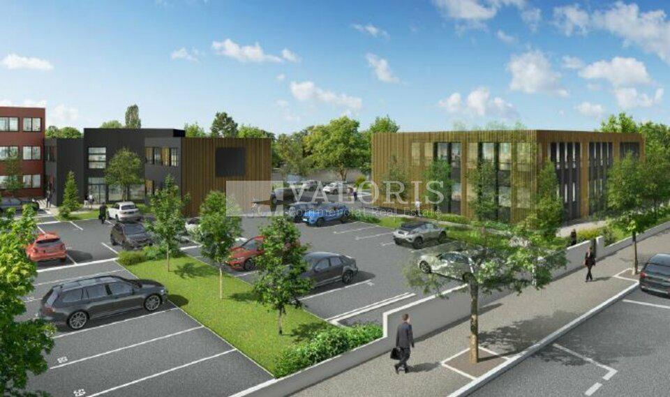 Office in Villefranche-sur-Saône to rent Building Photo- Image 1 of 9