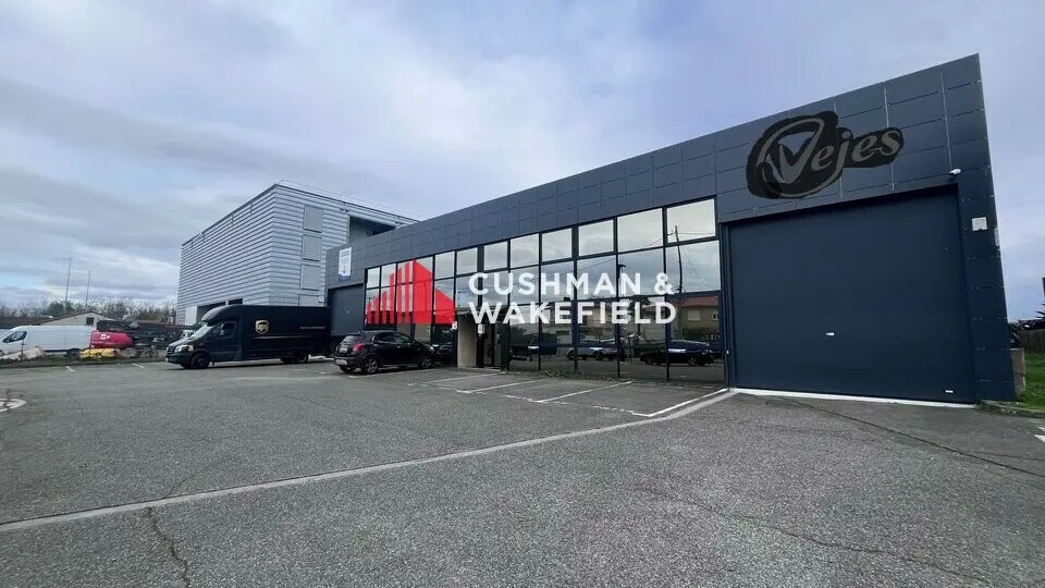 Light Industrial in Toulouse for sale Building Photo- Image 1 of 10