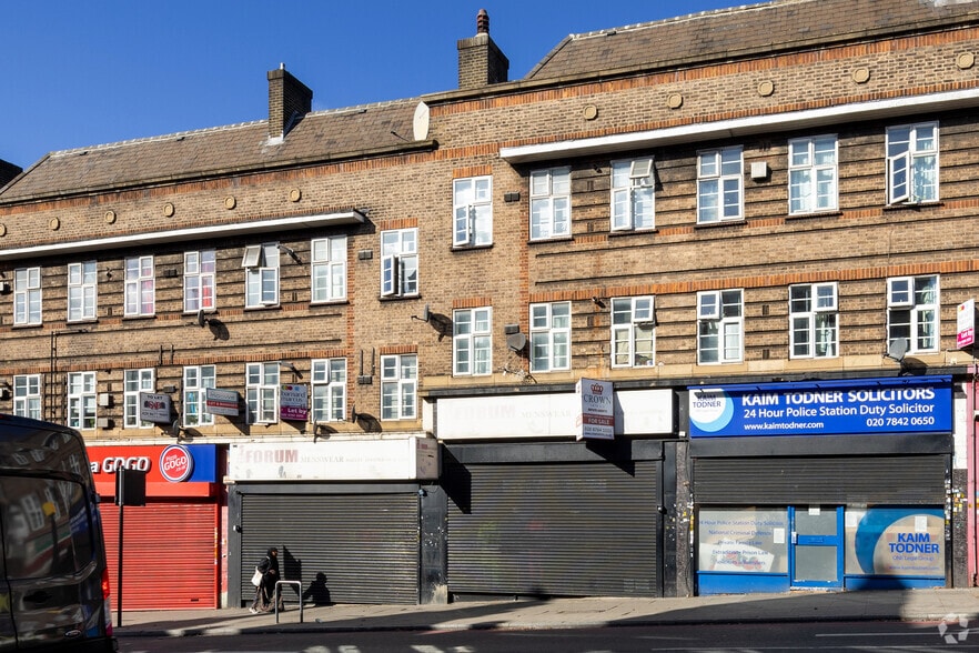 Streatham High Rd, London to rent - Building Photo - Image 2 of 2