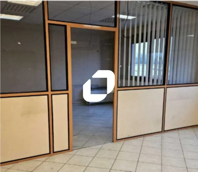 33 Allée Du Clos Des Charmes, Collégien to rent - Building Photo - Image 3 of 25