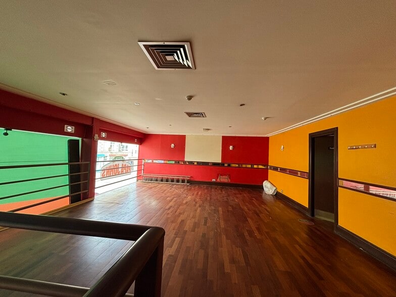 75-77 Holburn St, Aberdeen to rent - Building Photo - Image 3 of 4