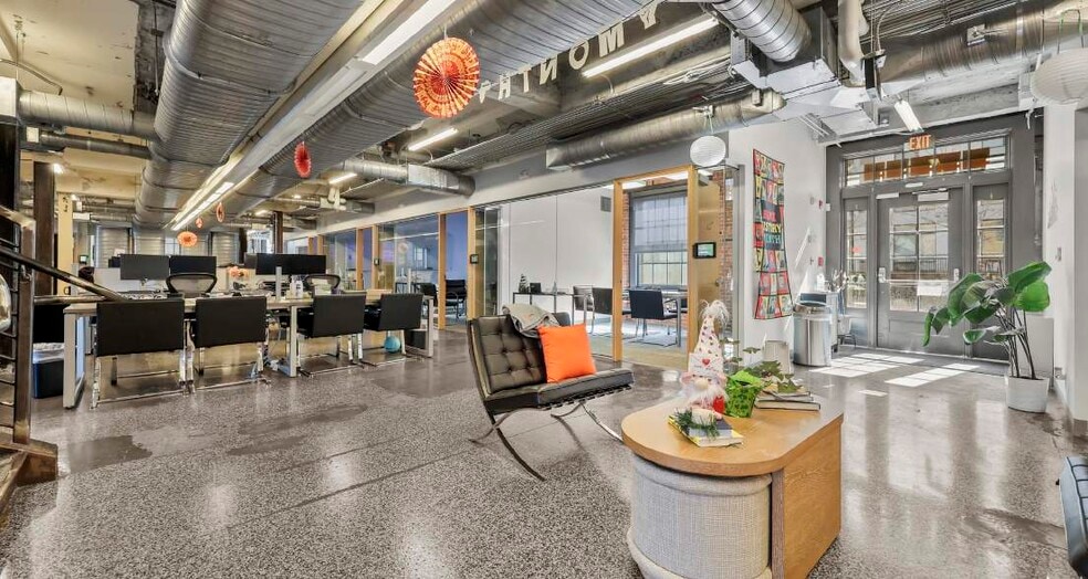 7 Market St, Stamford, CT to rent - Interior Photo - Image 3 of 12