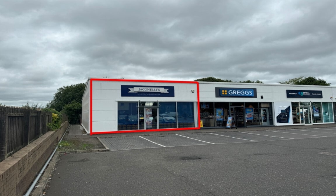 22D High St, Airdrie to rent Building Photo- Image 1 of 3