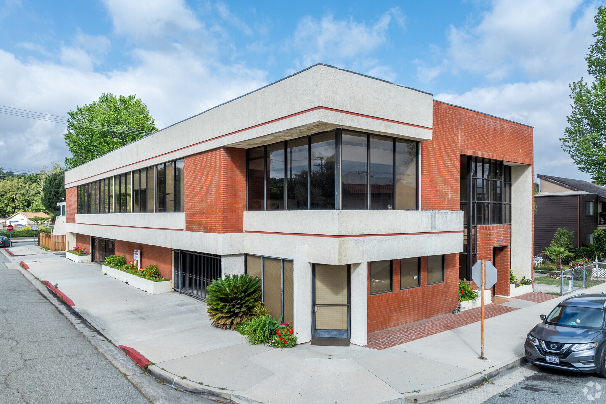 24303 Walnut St, Santa Clarita, CA to rent Building Photo- Image 1 of 19