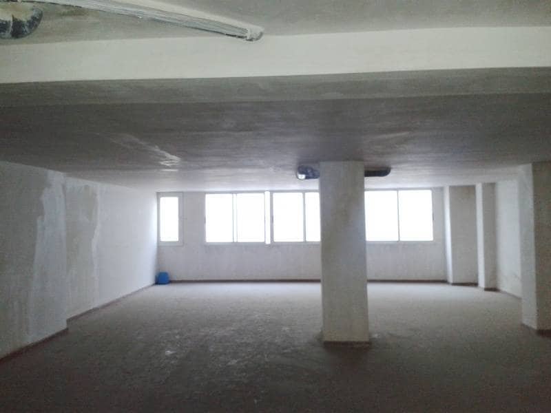 Retail in València to rent Building Photo- Image 1 of 3
