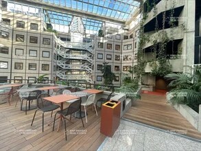 Office in Villeurbanne to rent Interior Photo- Image 2 of 25