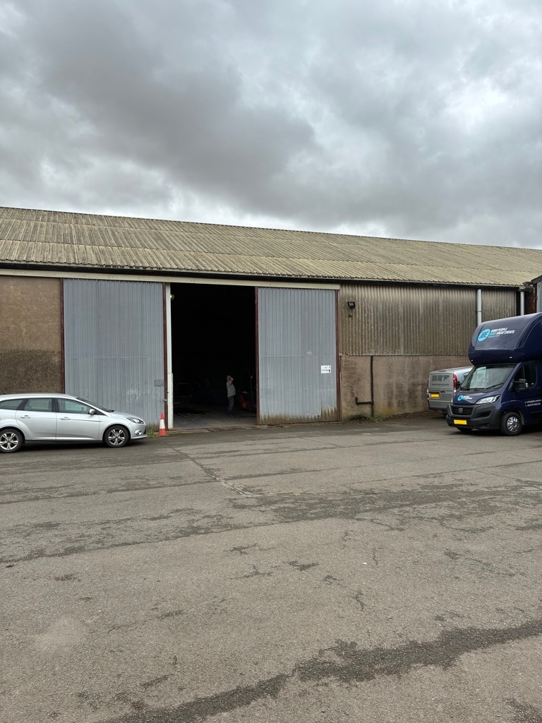 Unit 1A Ford Farm, Welsh Road, Offchurch, Cubbington to rent Building Photo- Image 1 of 3