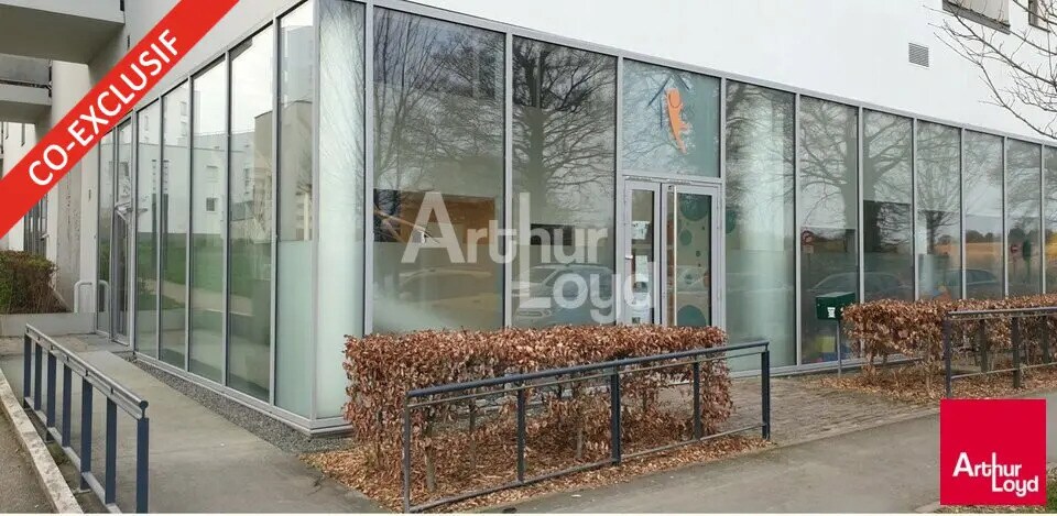 Retail in Rennes for sale Building Photo- Image 1 of 10