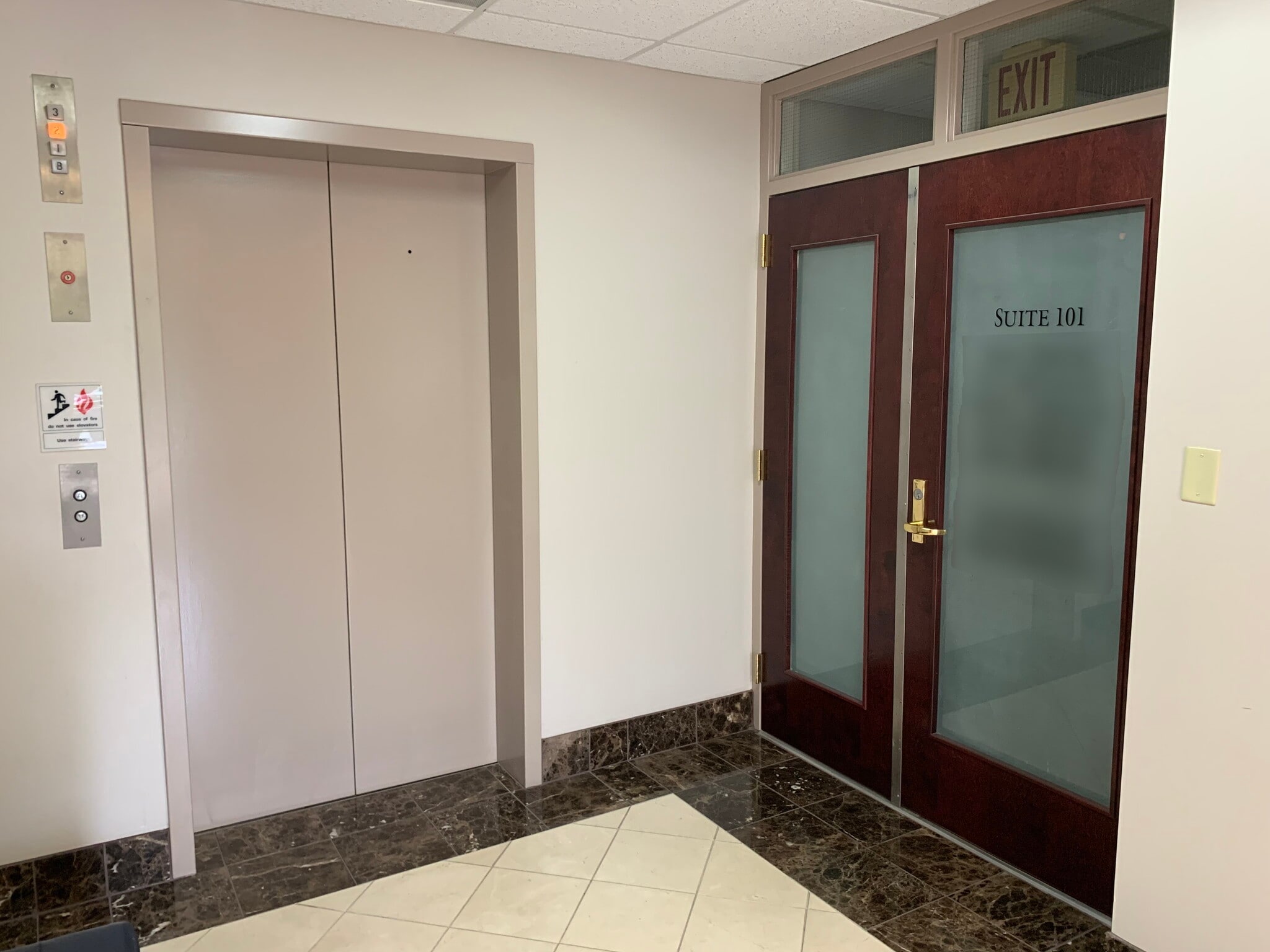 20 Erford Rd, Lemoyne, PA to rent Interior Photo- Image 1 of 9