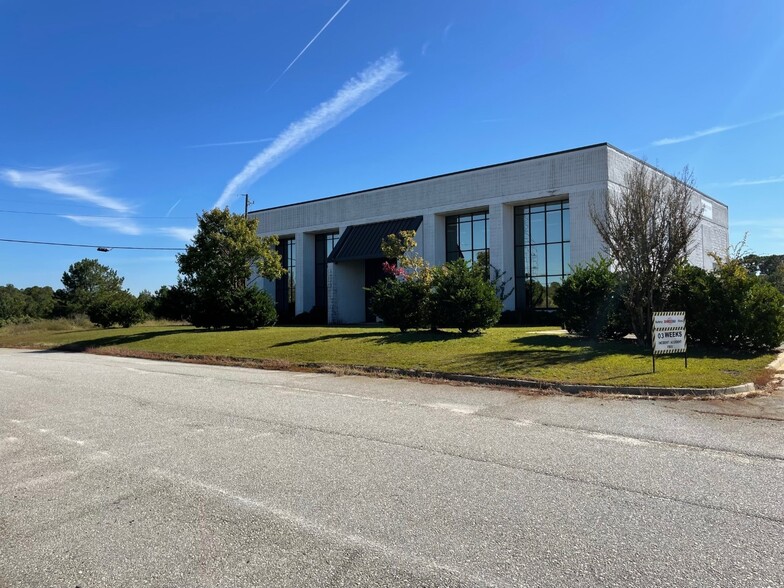 140 Crouch Commercial Ct, Irmo, SC for rent - Building Photo - Image 1 of 13