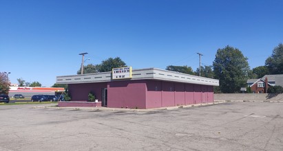 9015 Telegraph Rd, Taylor, MI for rent Building Photo- Image 1 of 6