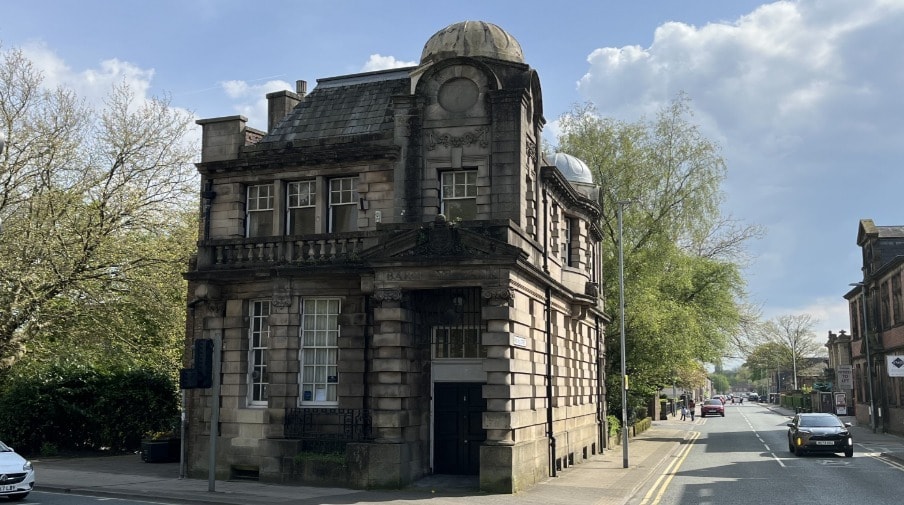 2 Church St, Heywood to rent Primary Photo- Image 1 of 2