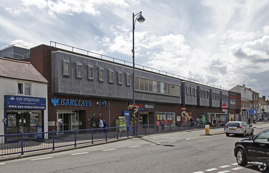 64-78 Turners Hl, Cheshunt for sale - Building Photo - Image 1 of 1