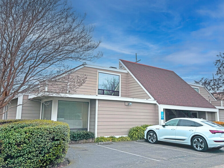 456 South E St, Santa Rosa, CA for sale - Building Photo - Image 2 of 25