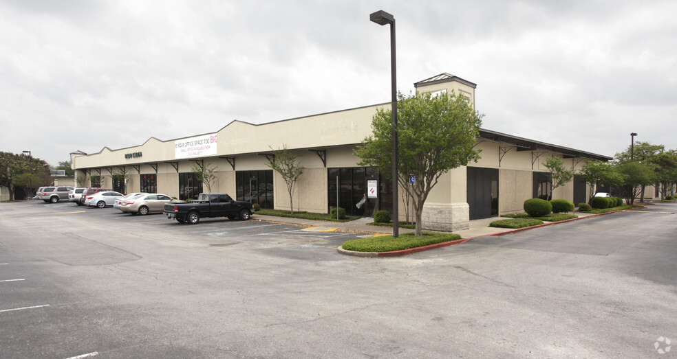 5555 N Lamar Blvd, Austin, TX for sale - Building Photo - Image 1 of 1