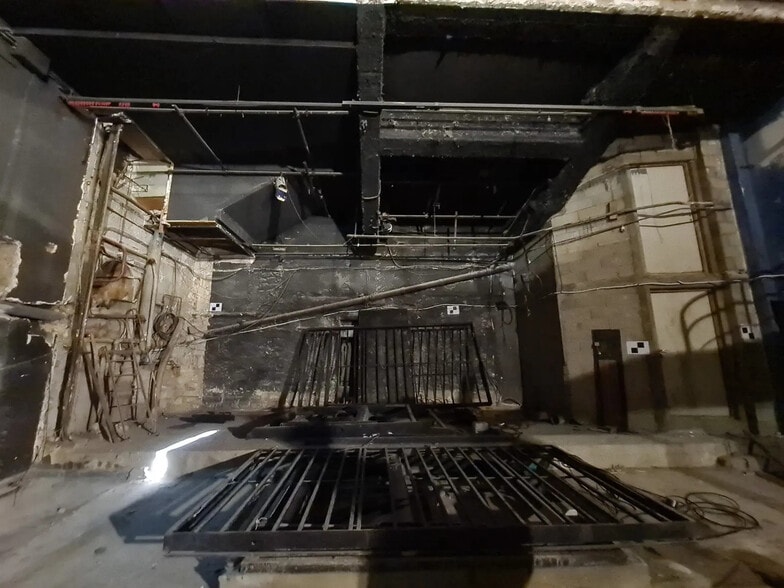 Build-to-Rent in Paris for sale - Interior Photo - Image 1 of 9