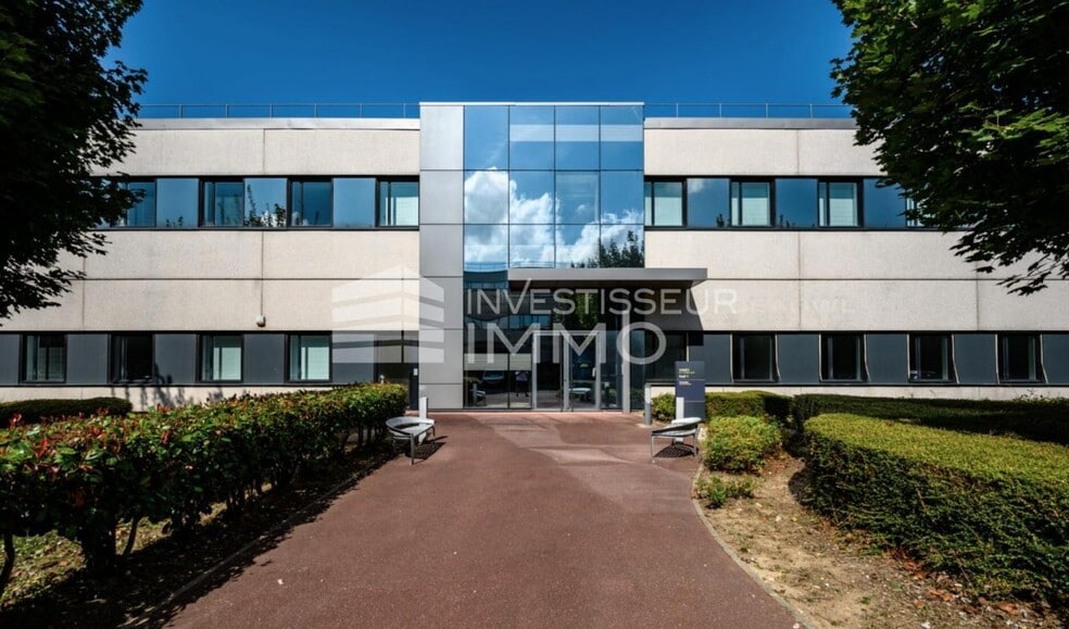 Office in Antony to rent - Building Photo - Image 1 of 3