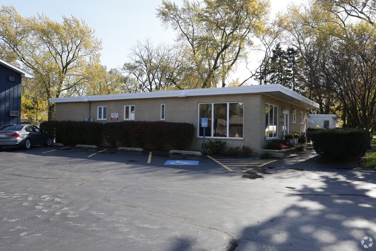 19401 Wolf Rd, Mokena 60448 UK