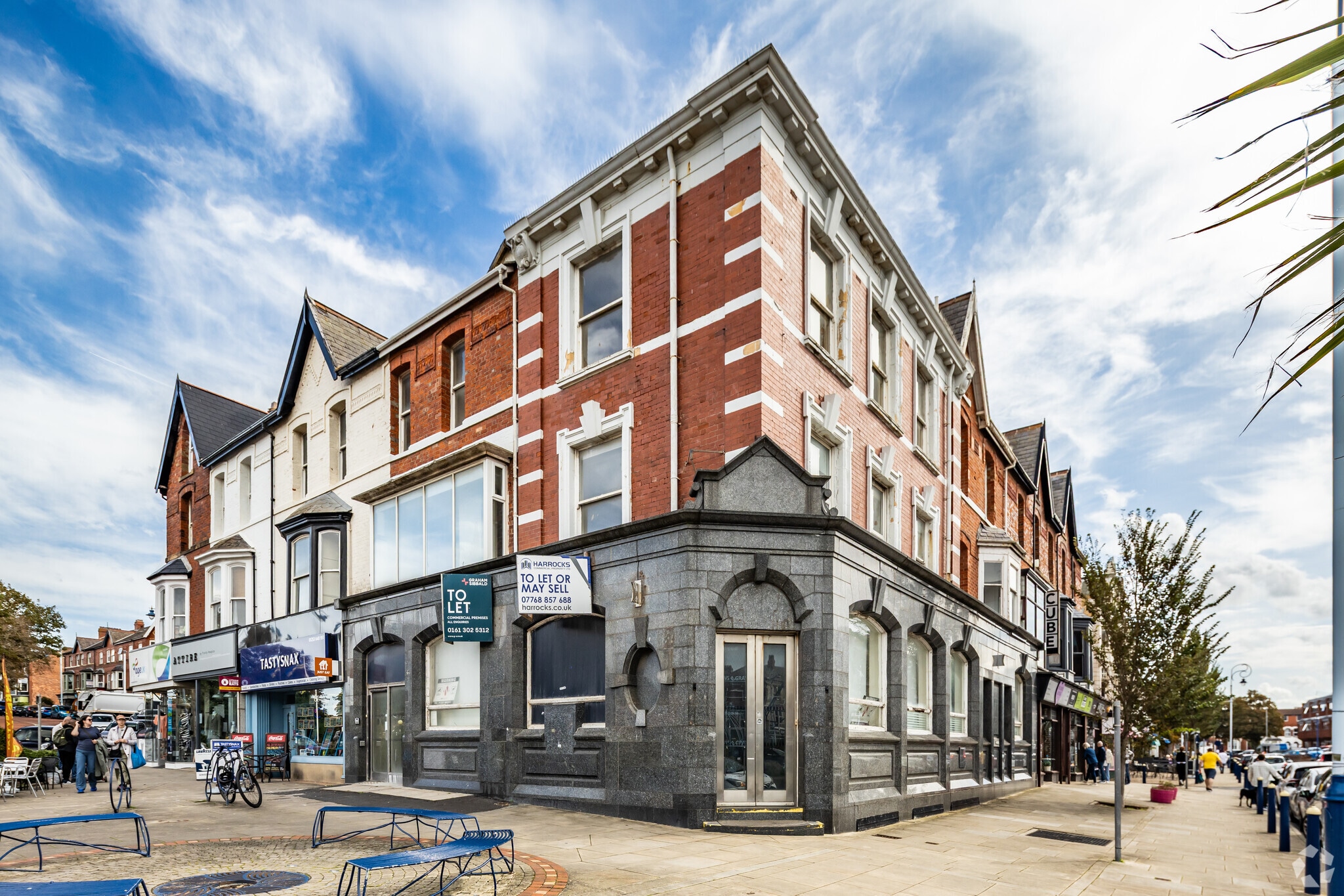 56 St. Annes Rd W, Lytham St Annes for sale Primary Photo- Image 1 of 4