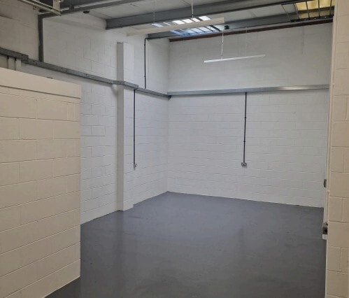 Wellington Rd, Alcester to rent - Interior Photo - Image 2 of 2