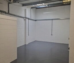 Wellington Rd, Alcester to rent Interior Photo- Image 2 of 2