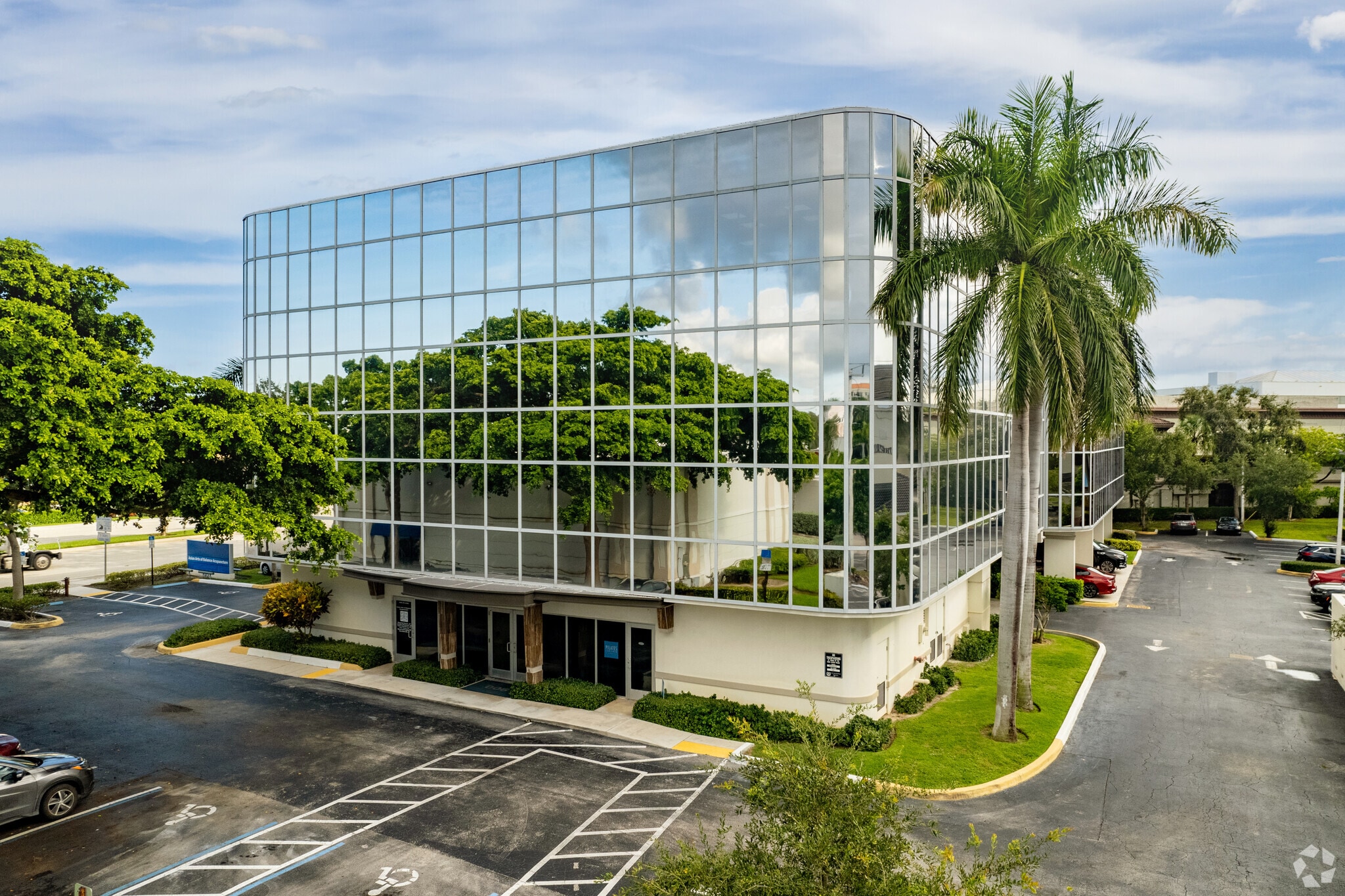 900 N Federal Hwy, Boca Raton, FL to rent Building Photo- Image 1 of 22
