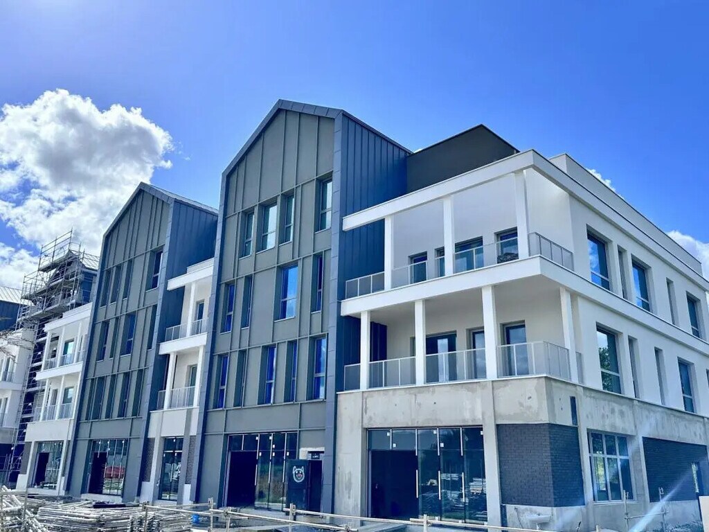 Location Commerce 265 m² - Photo 1