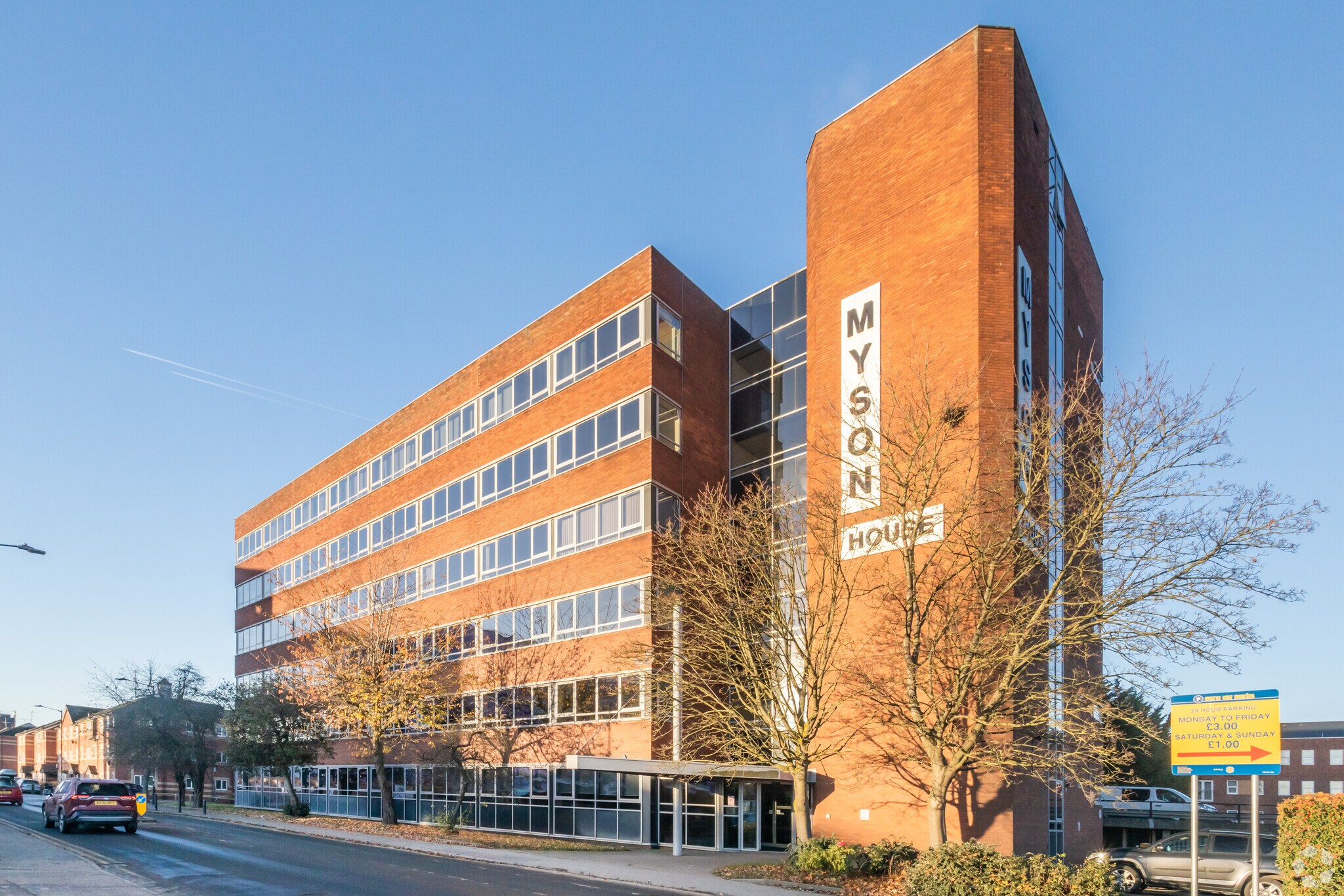 Railway Ter, Rugby for sale Primary Photo- Image 1 of 1