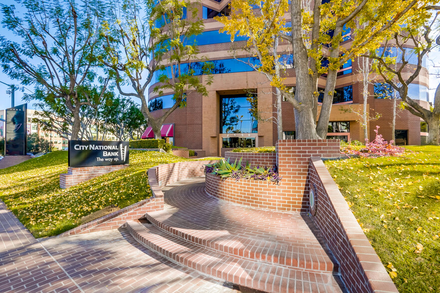 3500 W Olive Ave, Burbank, CA for rent - Building Photo - Image 2 of 2