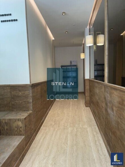 Office in Marseille to rent - Interior Photo - Image 2 of 6