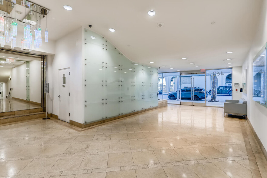 462 N Linden Dr, Beverly Hills, CA for rent - Lobby - Image 3 of 12