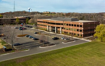 18500 W Corporate Dr, Brookfield, WI for rent Building Photo- Image 1 of 5