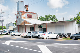 2614 Washington St, Waller, TX for rent Building Photo- Image 1 of 8