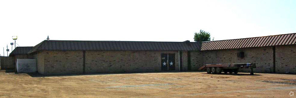 2219 W Euless Blvd, Euless, TX for rent - Building Photo - Image 2 of 33