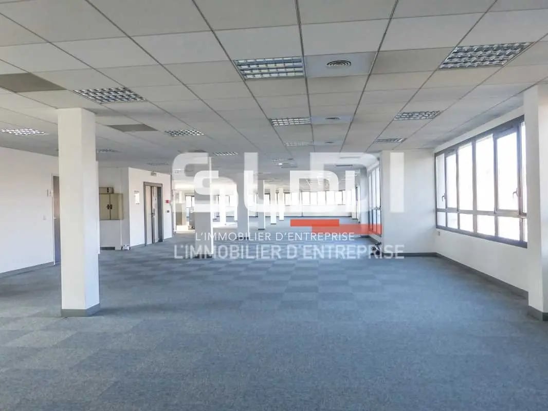 1 Chemin Jean-Marie Vianney, Écully to rent Interior Photo- Image 1 of 6