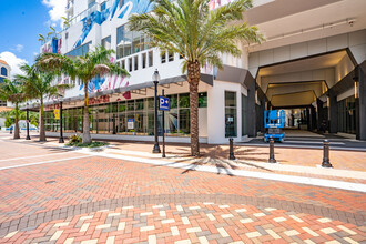 Bmo Bank, Sarasota, FL for sale Building Photo- Image 1 of 1