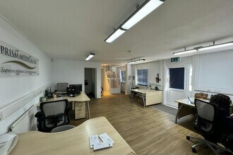 Moorside Rd, Winchester to rent Interior Photo- Image 1 of 5