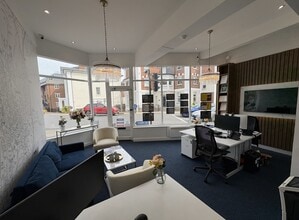 29 City Rd, Winchester to rent Interior Photo- Image 2 of 3