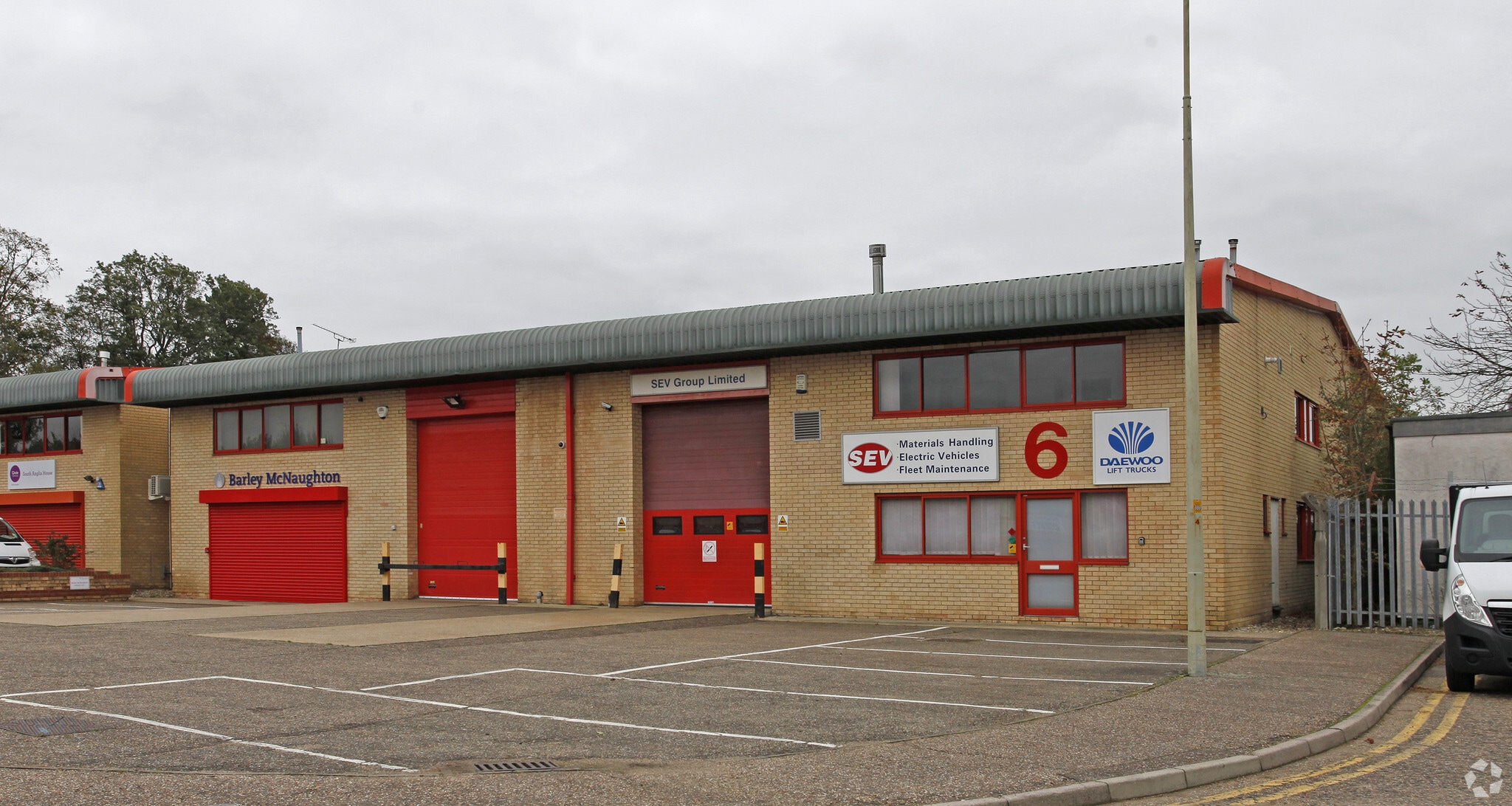 Raynham Clos, Bishop's Stortford for sale Primary Photo- Image 1 of 1