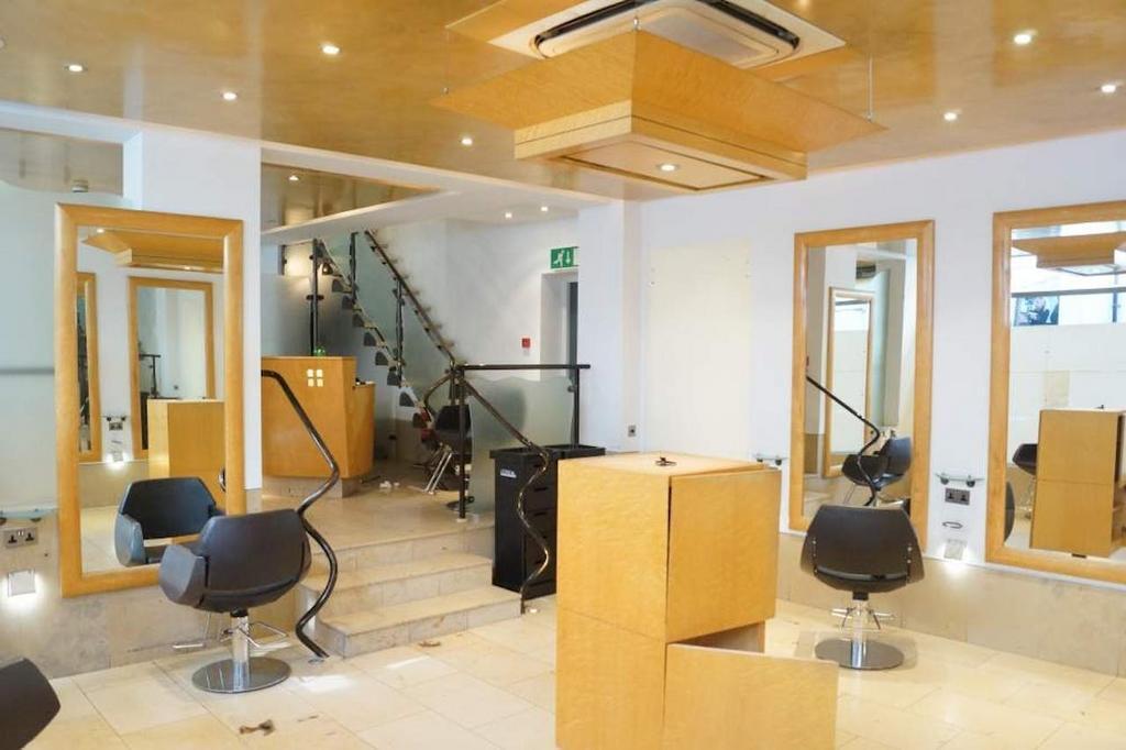 14-15 Jeffries Passage, Guildford to rent Building Photo- Image 1 of 4