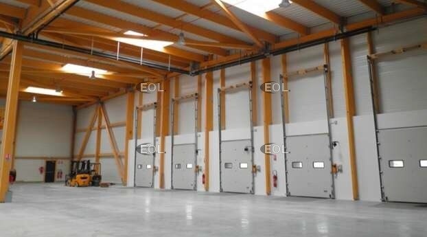 Industrial in Louvres to rent - Building Photo - Image 3 of 8