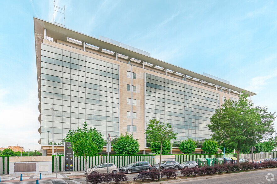 Calle Marie Curie, 19, Rivas-Vaciamadrid, Madrid to rent - Building Photo - Image 2 of 14