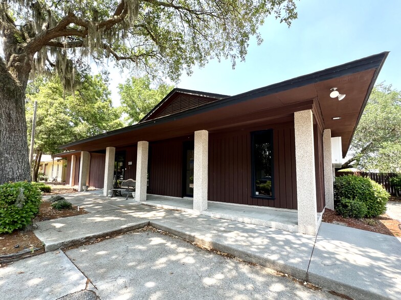 Hodgson Memorial Drive, Savannah, GA for rent - Building Photo - Image 2 of 25