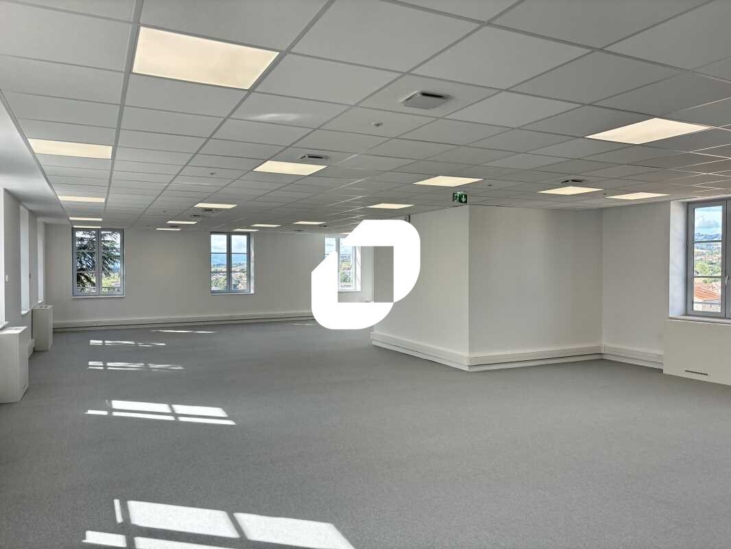 Office in Mornant for sale Building Photo- Image 1 of 17