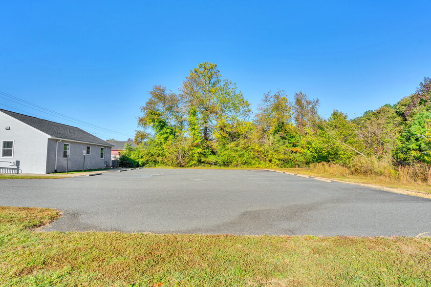 9267 Kings Hwy, King George, VA for rent - Building Photo - Image 2 of 34