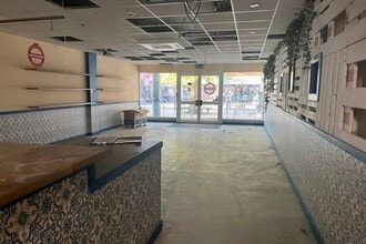 87-92 Fore St, Exeter to rent Interior Photo- Image 1 of 10