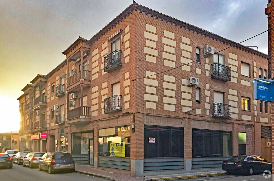 Calle Arroyada, 74, Sonseca, Toledo for sale - Primary Photo - Image 1 of 2