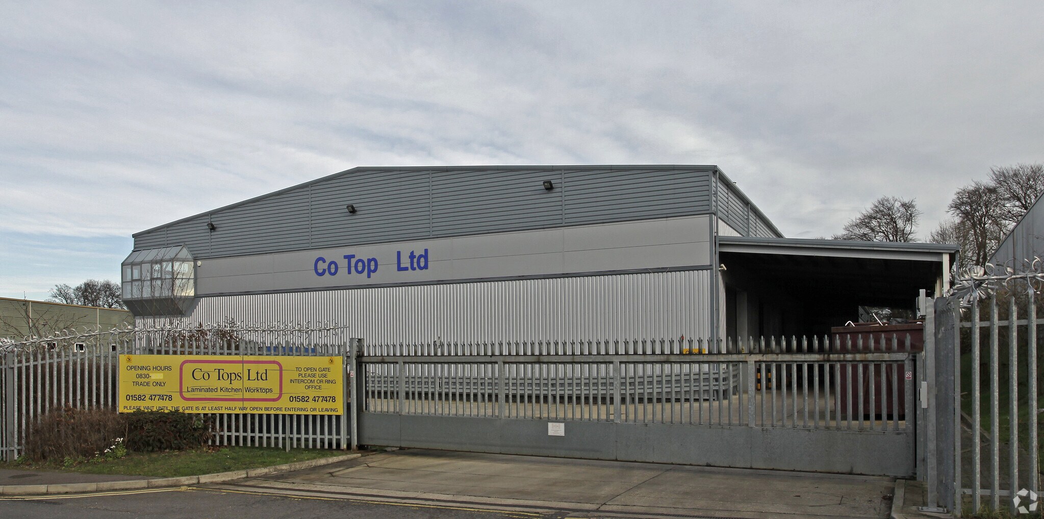 Foster Ave, Dunstable for sale Primary Photo- Image 1 of 1