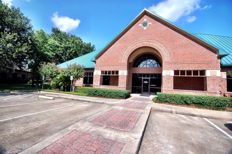 2343 Town Center Dr, Sugar Land, TX for sale - Primary Photo - Image 1 of 1